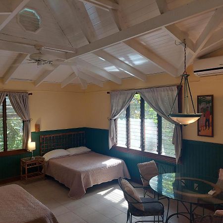 Playa Negra Guesthouse Cahuita Ngoại thất bức ảnh