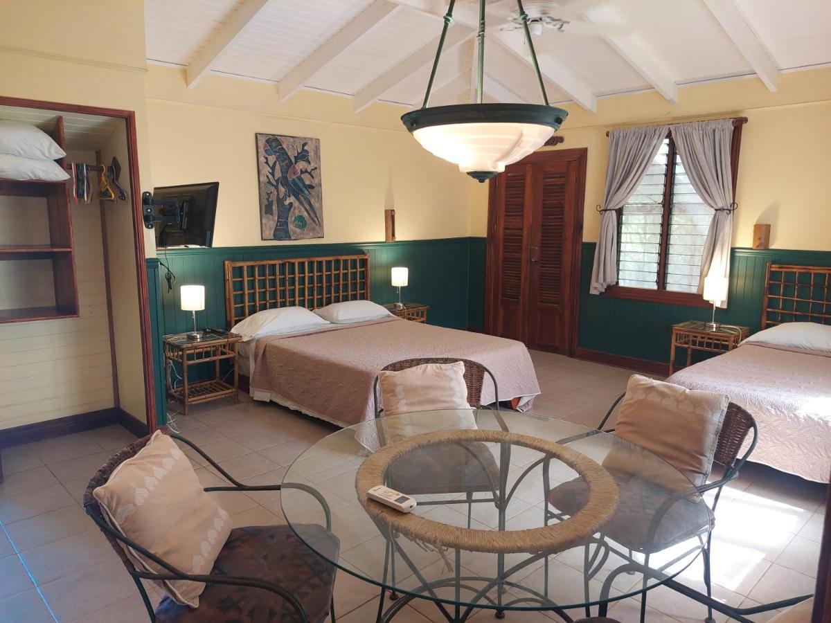 Playa Negra Guesthouse Cahuita Ngoại thất bức ảnh