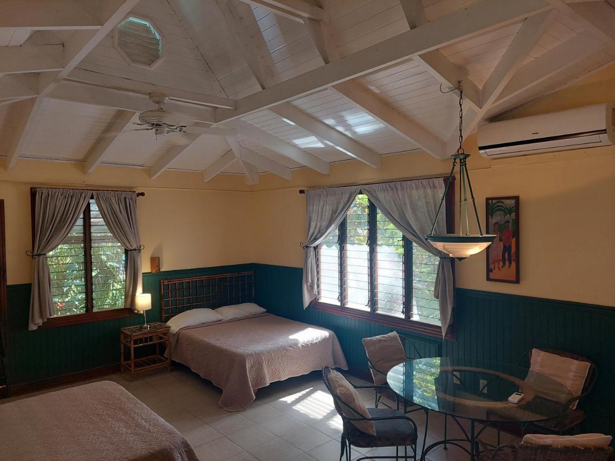 Playa Negra Guesthouse Cahuita Ngoại thất bức ảnh