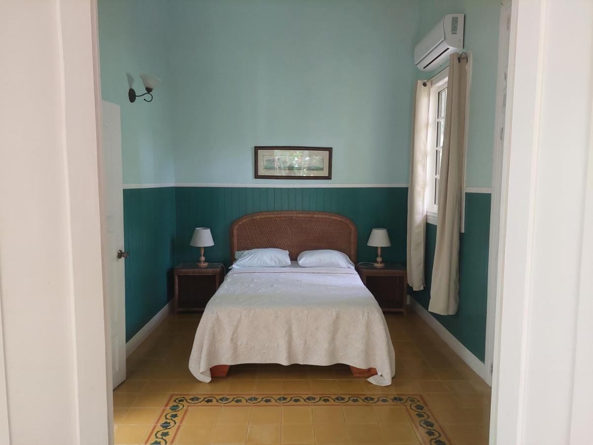 Playa Negra Guesthouse Cahuita Ngoại thất bức ảnh