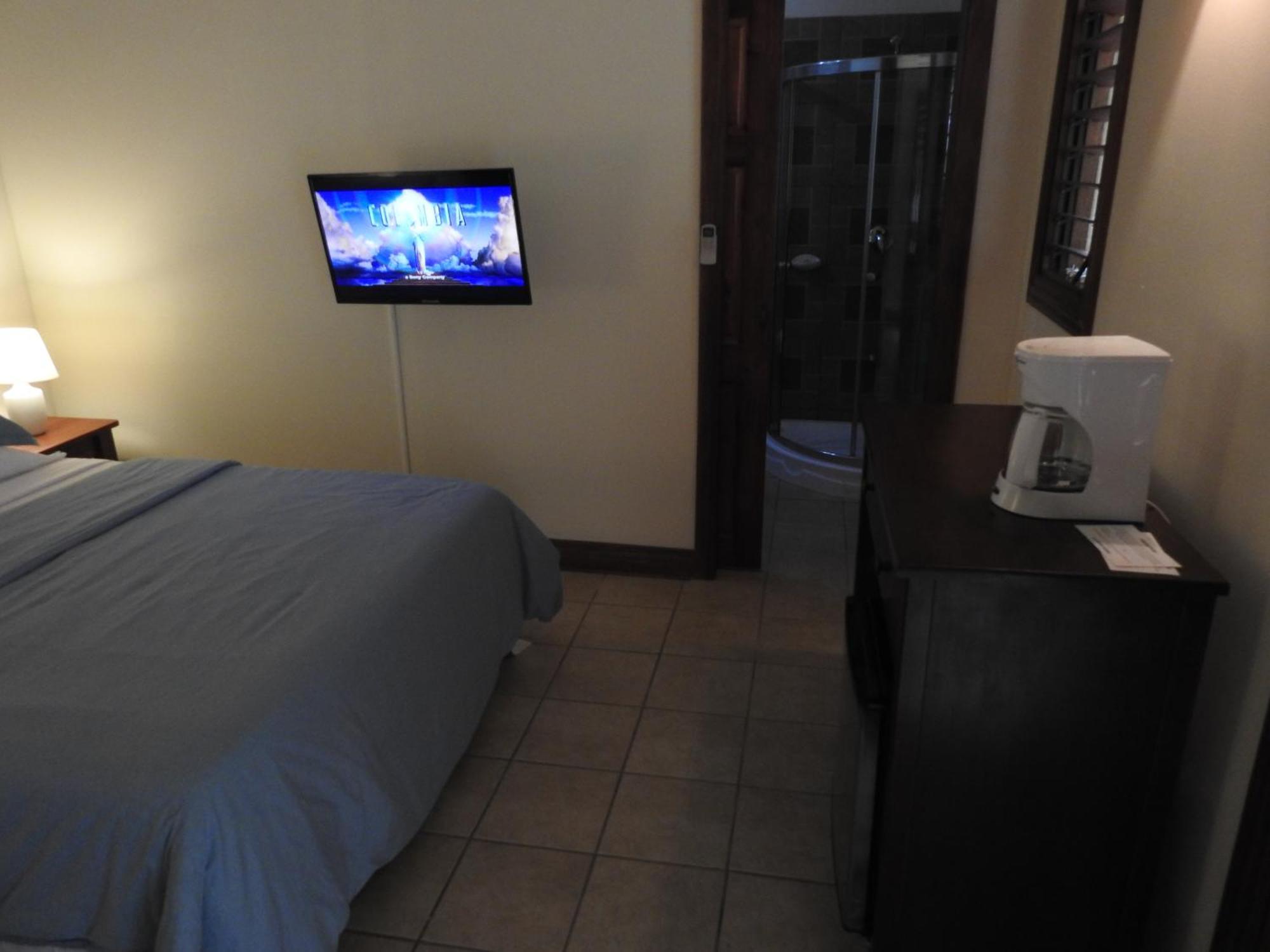 Playa Negra Guesthouse Cahuita Phòng bức ảnh