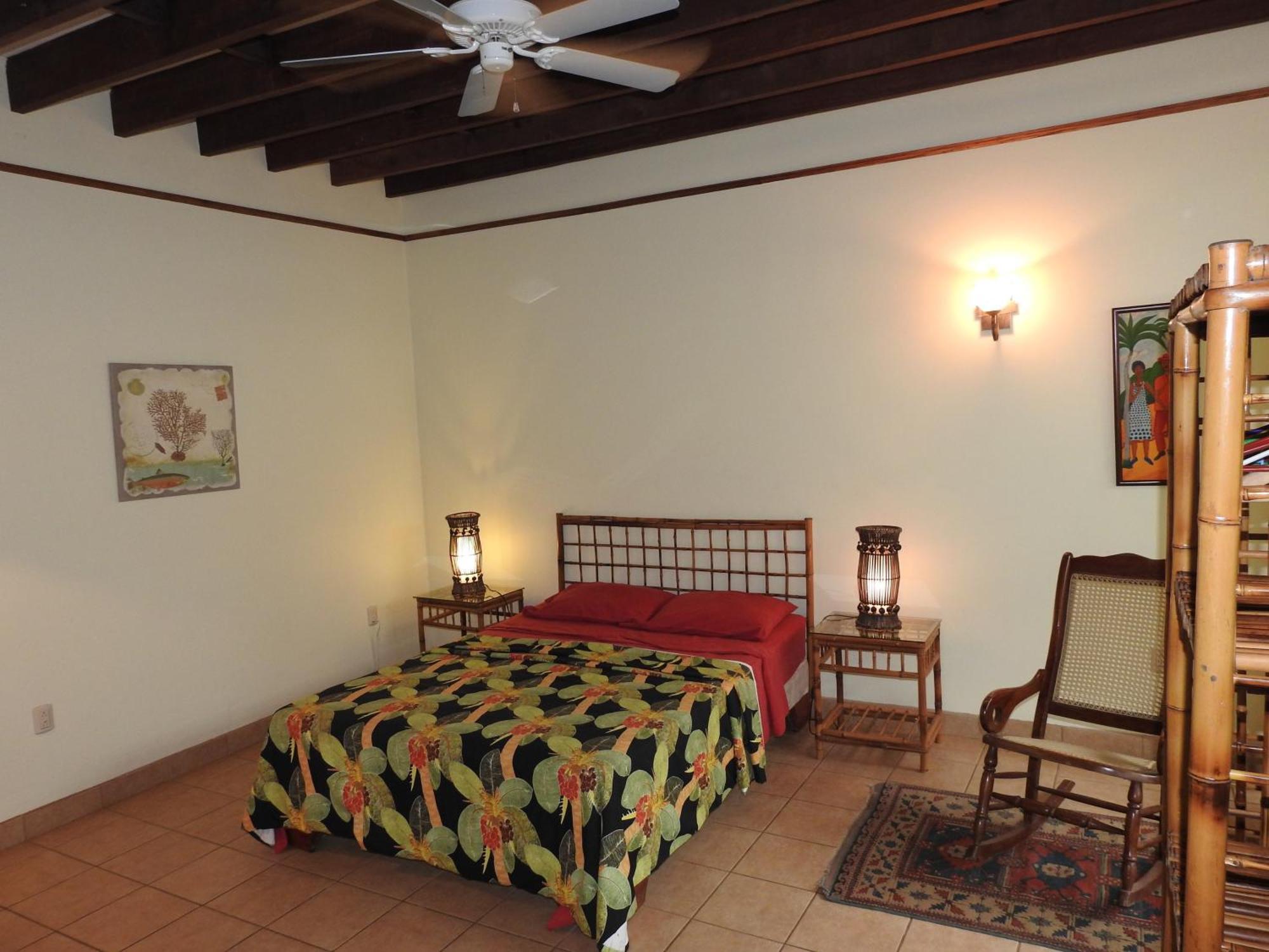 Playa Negra Guesthouse Cahuita Ngoại thất bức ảnh