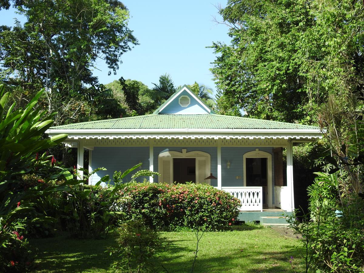 Playa Negra Guesthouse Cahuita Ngoại thất bức ảnh