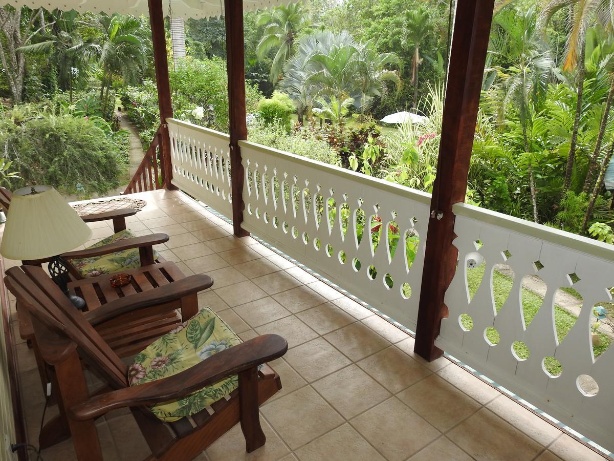 Playa Negra Guesthouse Cahuita Ngoại thất bức ảnh