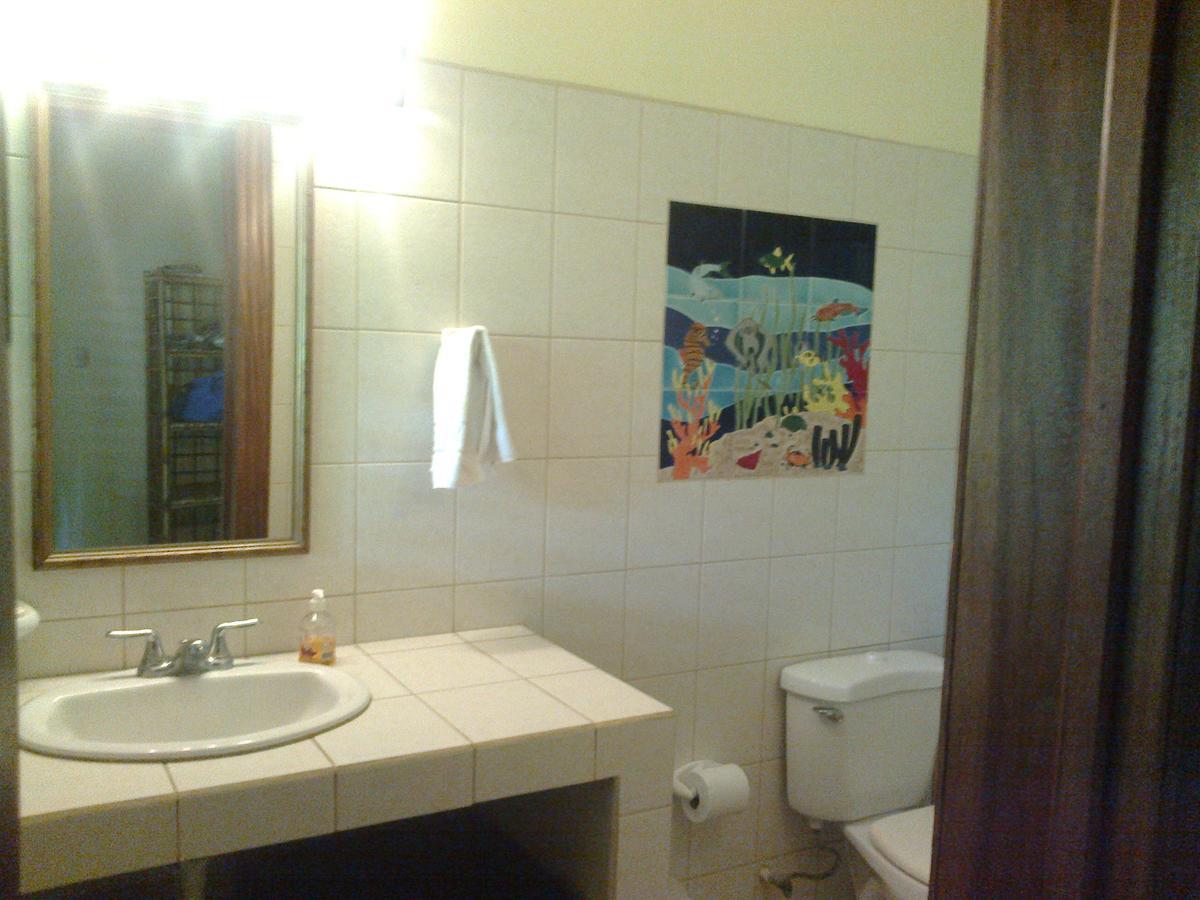 Playa Negra Guesthouse Cahuita Ngoại thất bức ảnh