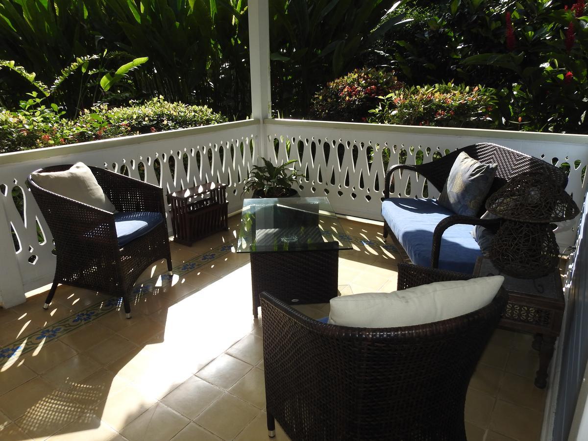 Playa Negra Guesthouse Cahuita Ngoại thất bức ảnh