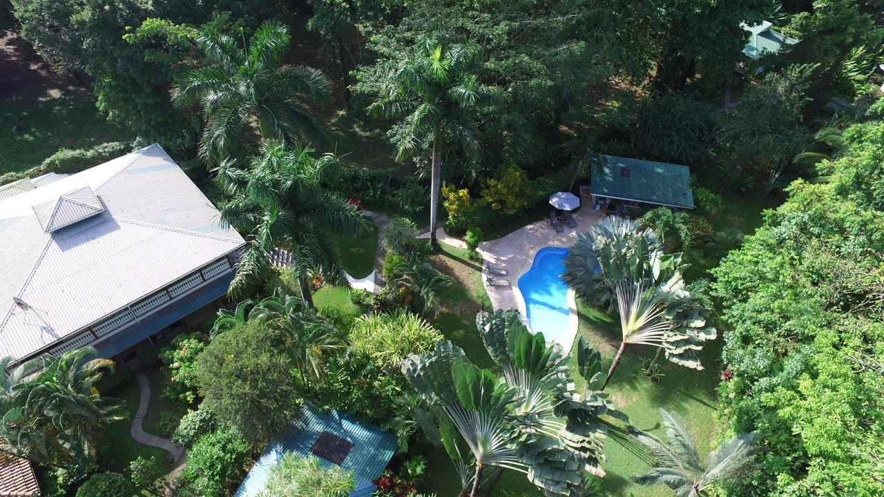 Playa Negra Guesthouse Cahuita Ngoại thất bức ảnh