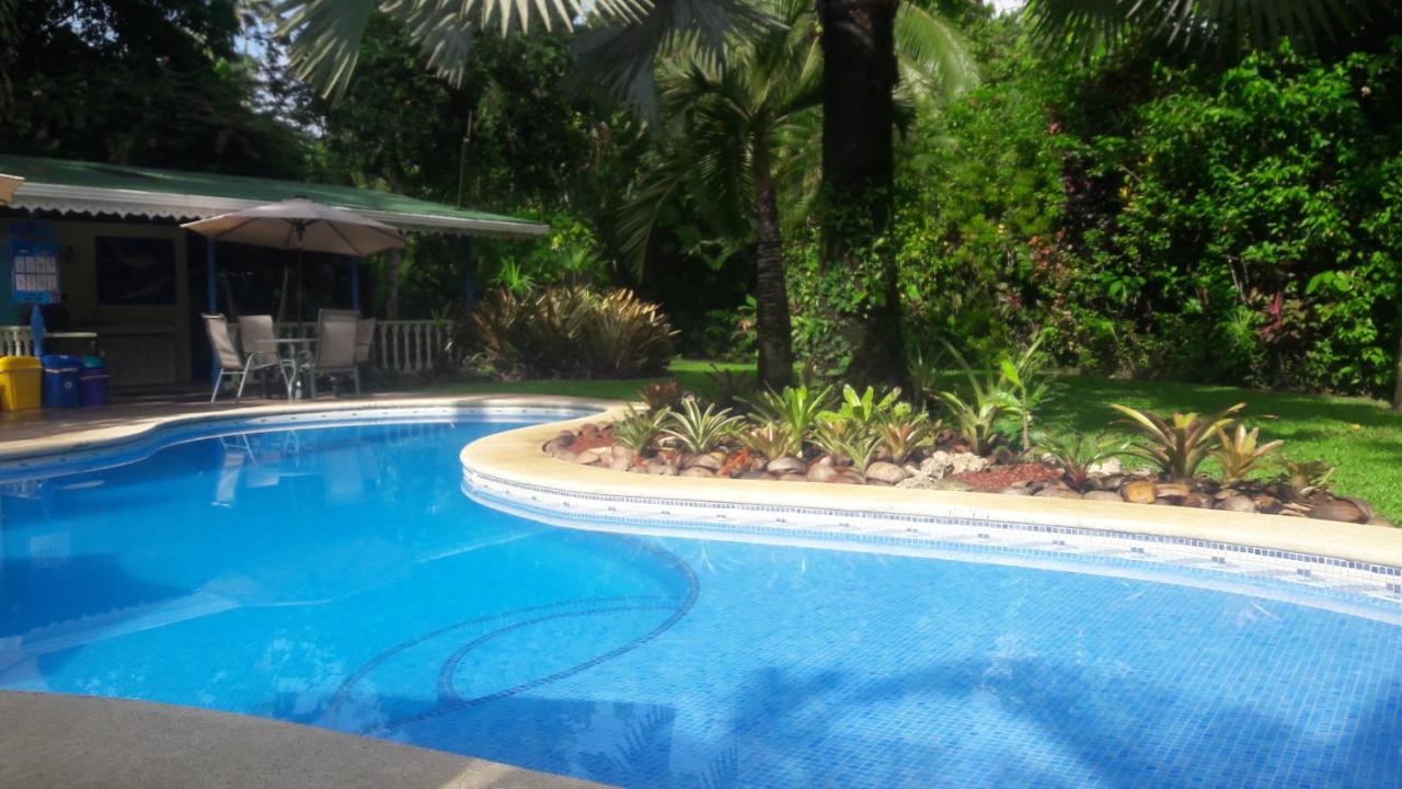 Playa Negra Guesthouse Cahuita Ngoại thất bức ảnh